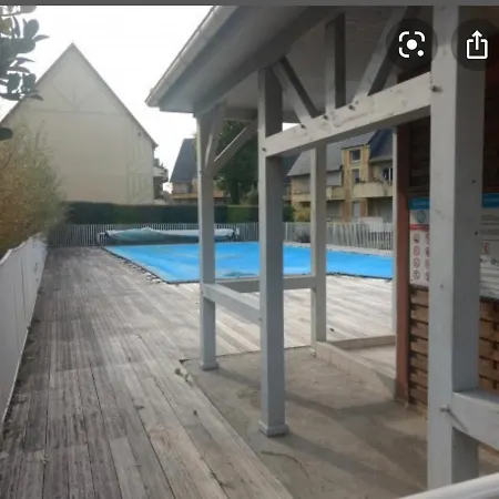 F3 Proche Deauville Piscine